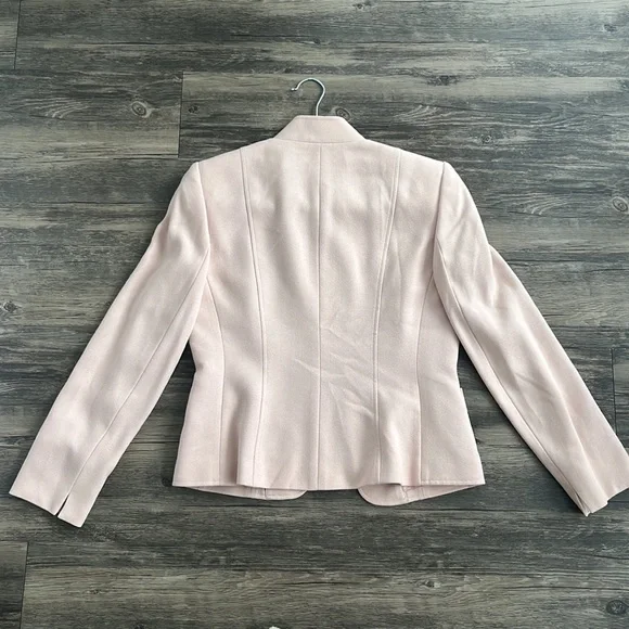 Tahari ASL Blush Pink Petite Blazer Size 4P Like New — Quiet Luxury Minimalist - Picture 6 of 7